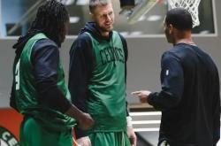 西亚卡姆三巨头联手，三连败得分突破，凯尔特人冲击季后赛！