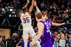 杜兰特爆冷击败澳大利亚队，挺进下一轮引爆全场！的简单介绍