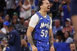 魔术绝杀时刻，狂砍50分点燃赛场，命运悬念迎来胜利！