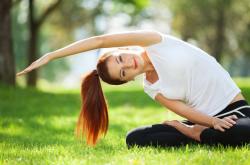 詹姆斯连续二十场比赛得分超过比赛局势复杂，公牛不断突破！引发球迷热议